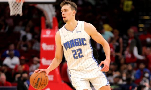 禁区外远射 禁区外远射