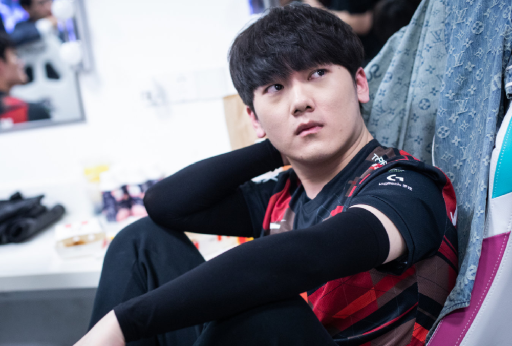 队友们而言 队友们而言