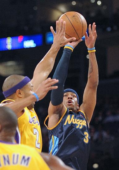 际舞台上保 际舞台上保