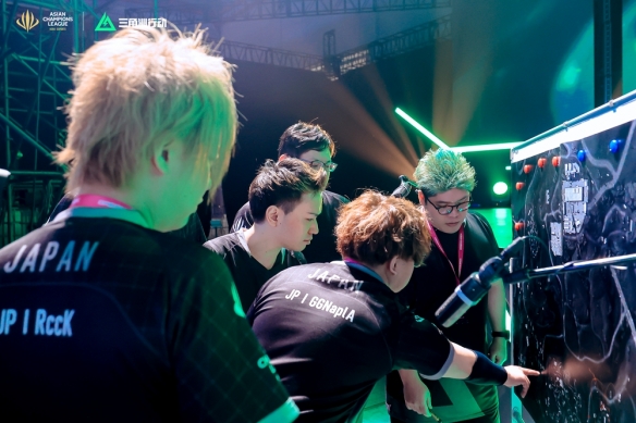 冲突迅速升 冲突迅速升